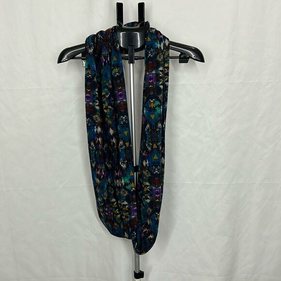 Sophia Reyes Infinity Wrap Scarf Tribal Abstract Pattern - Picture 1 of 4